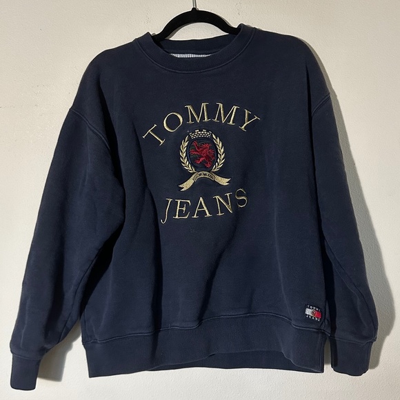 Tommy Jeans Embroidered Heavy Weight Sweatshirt - Picture 2 of 5